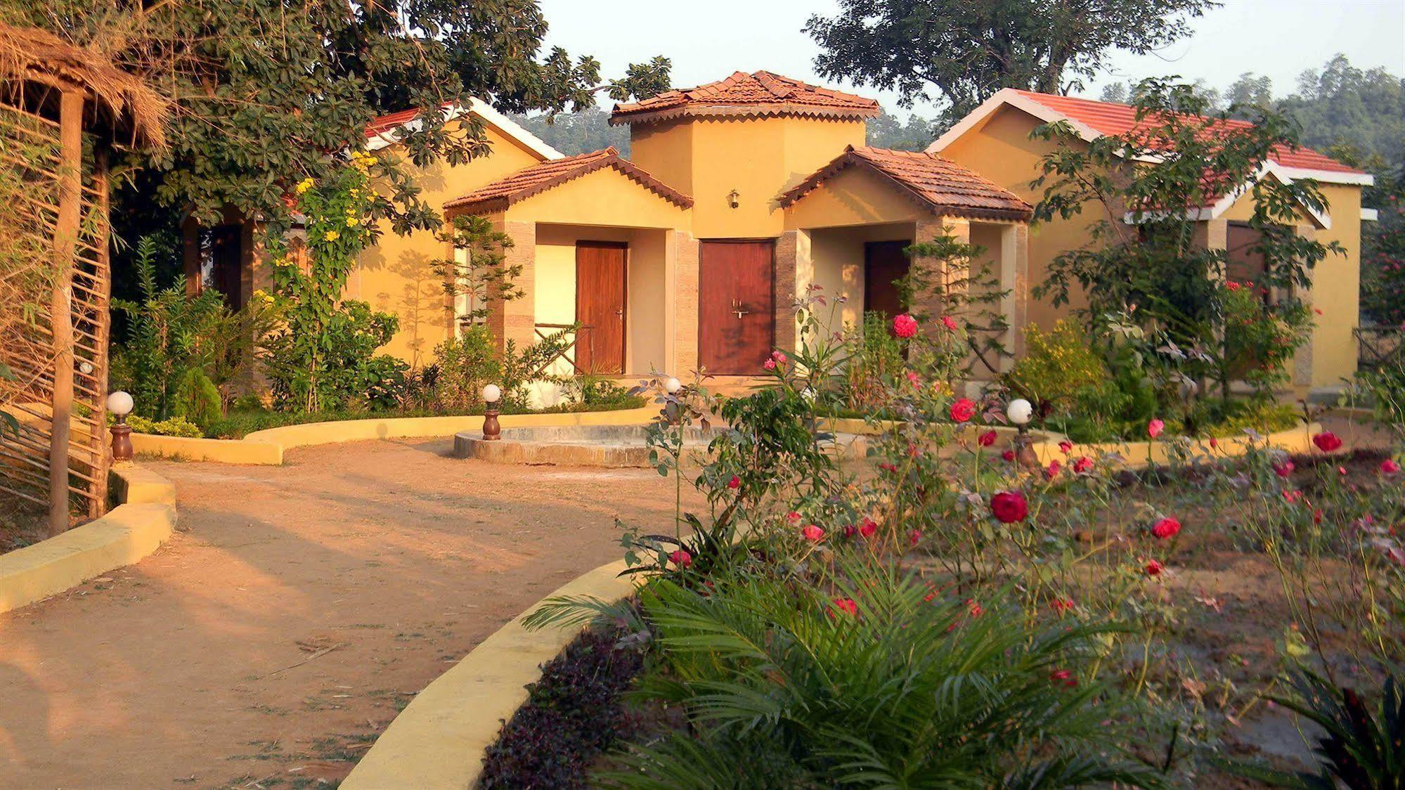 Wildflower Resort Tala  Exterior photo