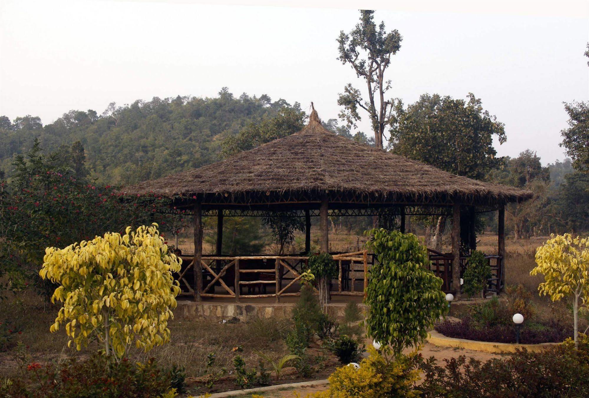Wildflower Resort Tala  Exterior photo