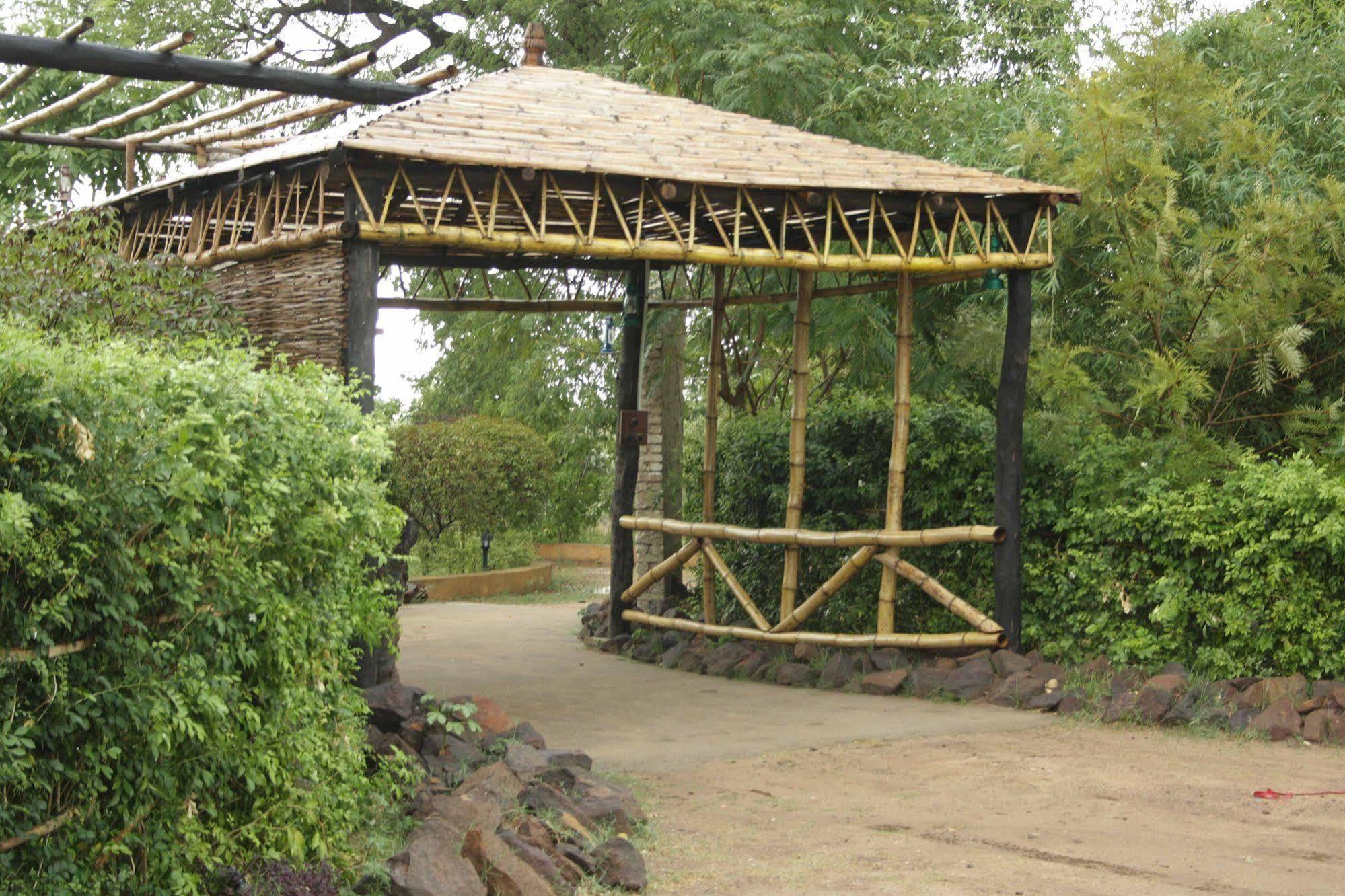 Wildflower Resort Tala  Exterior photo